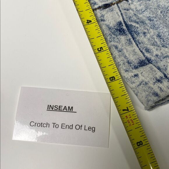 Vintage 1980's High Waisted Acid Wash Denim Shorts Women's Size 5/6 - Picture 15 of 16